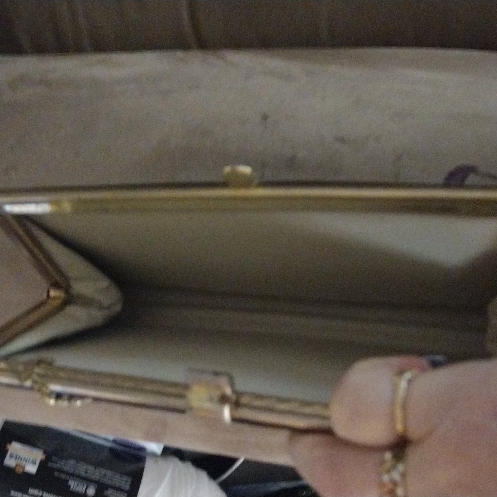 Purse - Picture 3 of 3